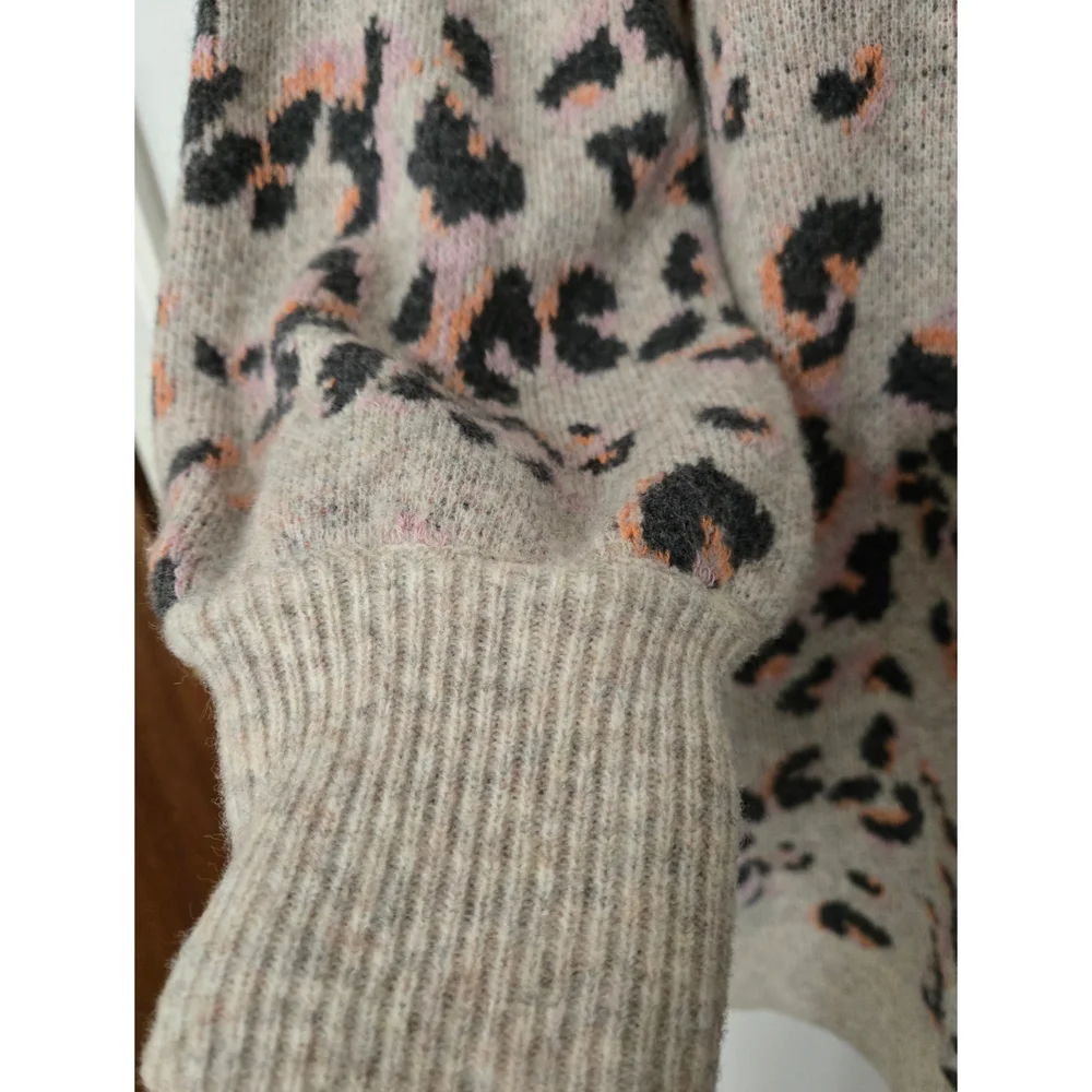 NWT Anthropologie Women's Leopard Print Sweater Size Medium - Picture 9 of 12